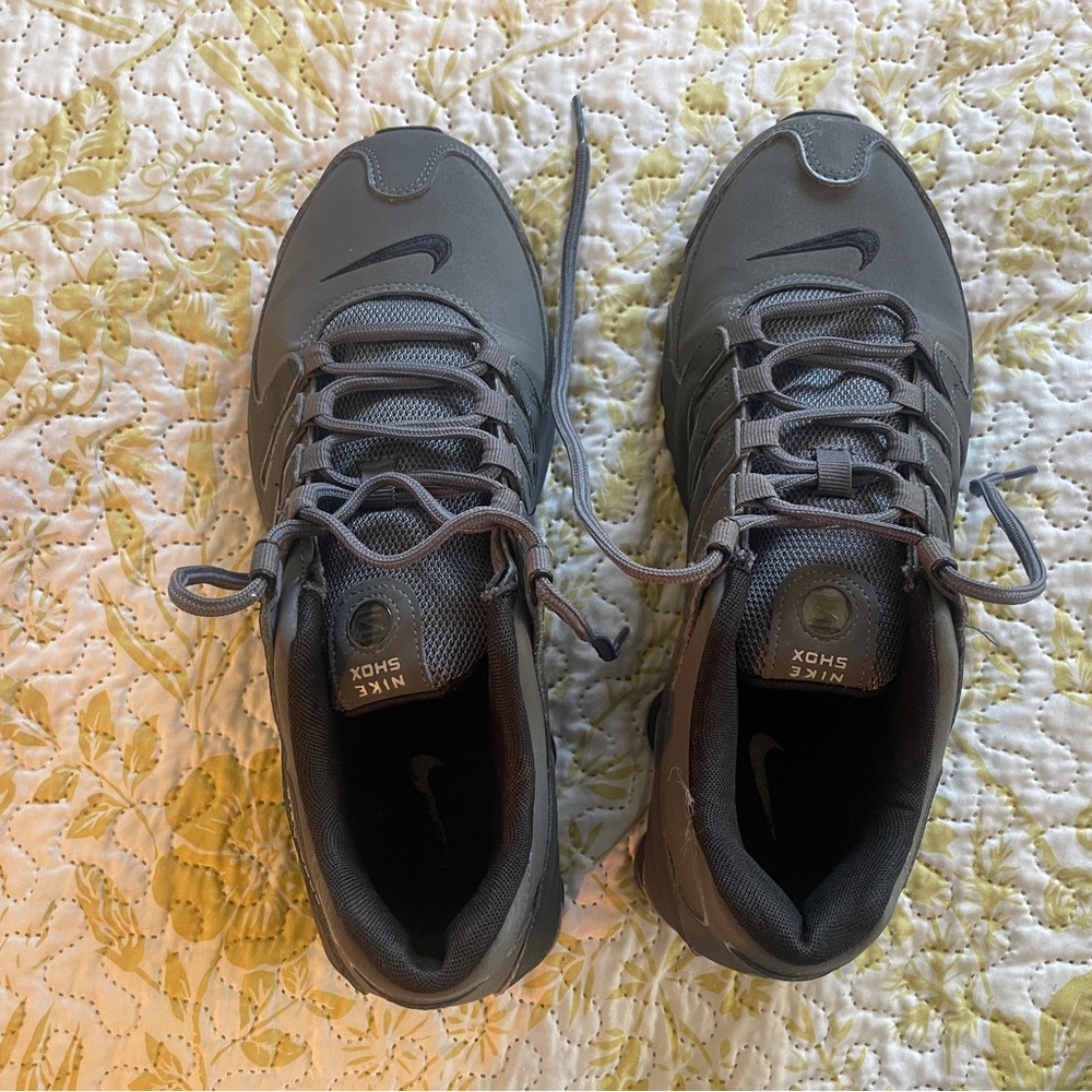 Nike Men's Gray Shox Athletic Sneakers